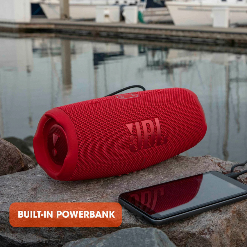 jbl-charge-5-with-build-in-powerbank